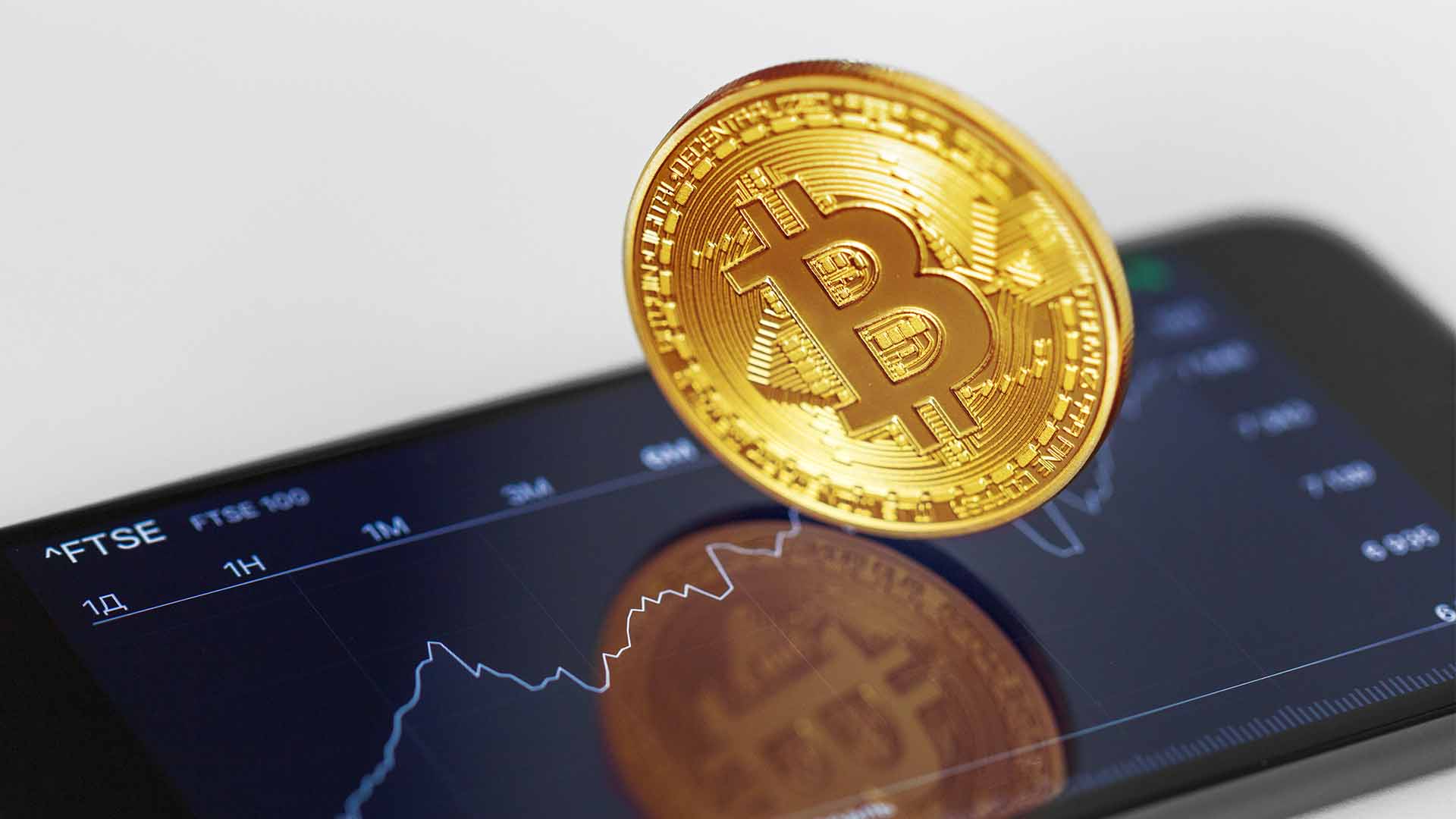 Bitcoin Price Plummets As Long-Term Holders Cash Out Profit