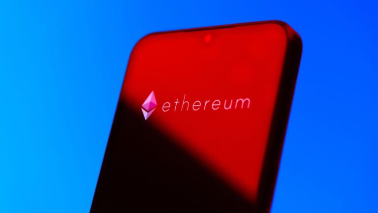 Ethereum обгоняет Биткоин: топ-3 токена для альсезона