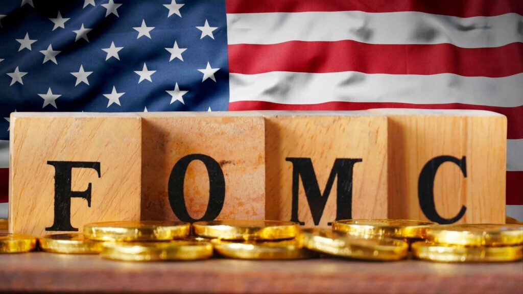 FOMC Sees First Dual Dissent Since 1993 Over Rate Policy