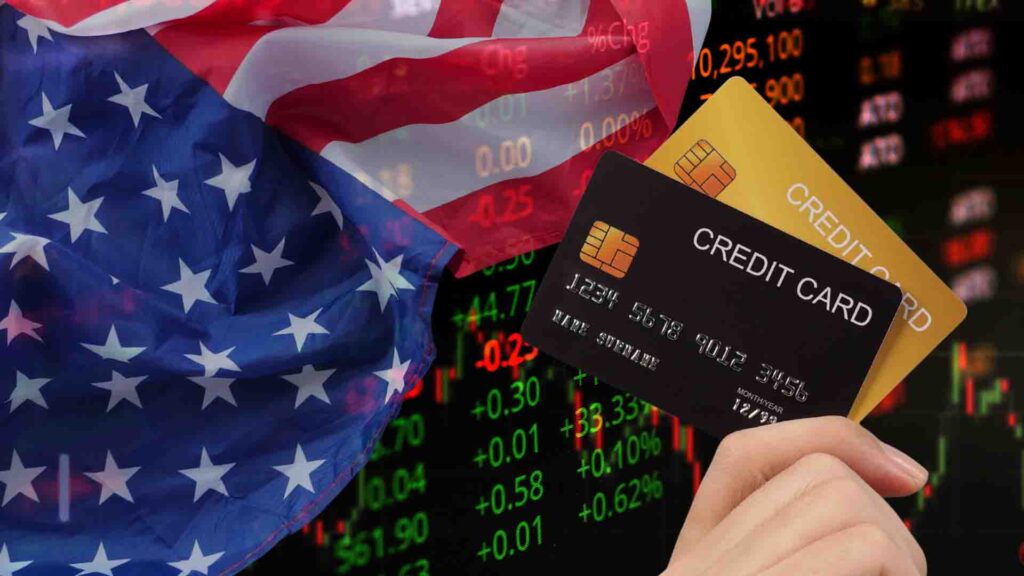 В июле объем потребительского кредита в США достиг $5,06T, что обусловлено задолженностью по картам.