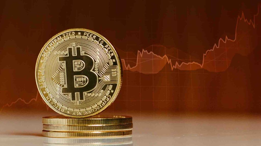 Bitcoin Price Eyes $136K as Scarcity Spikes, Altseason Bets Grow