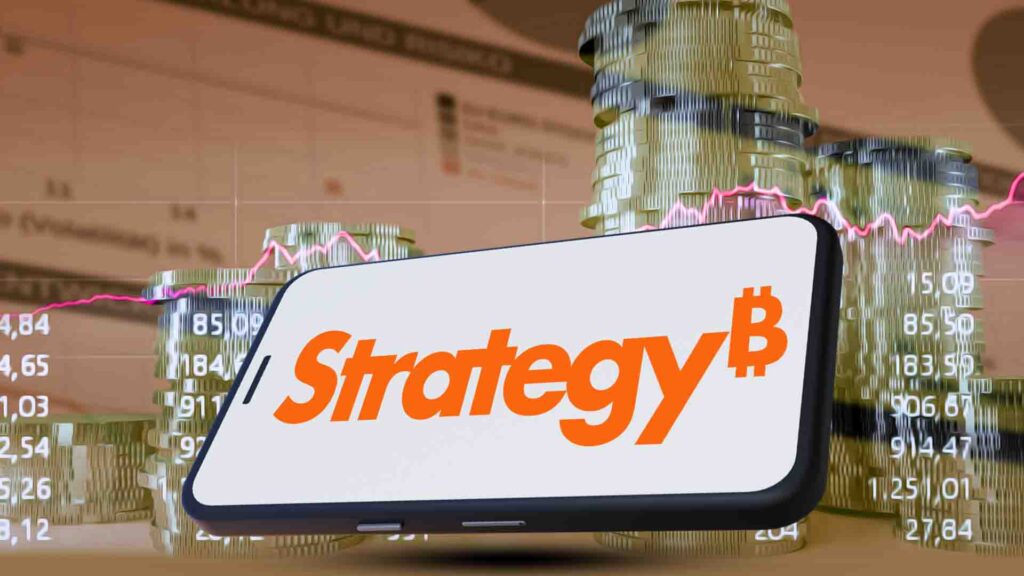 MSTR Stock at Risk as Bitcoin Forms Bearish Flag, Dilution Continues