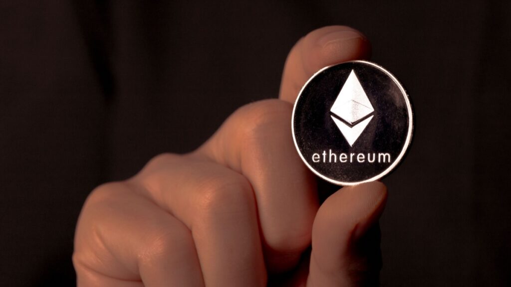 Предсказавший обвал рынка кит сделал ставку на Ethereum